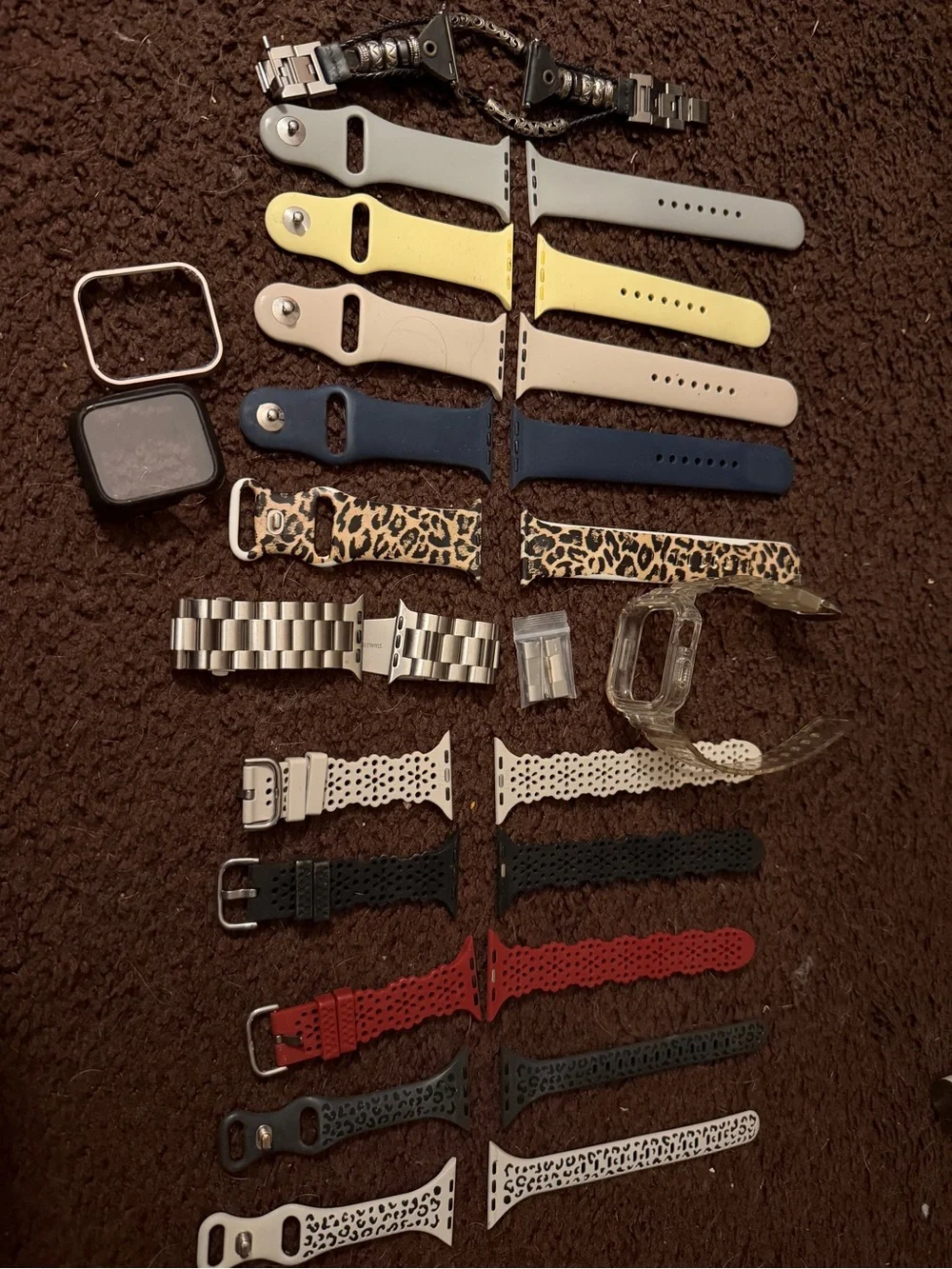 Apple Series 5 Watch  with charger and bands